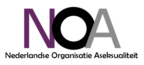 Het logo van de NOA, met de N in het paars, de O in het zwart en de A in het grijs. Daaronder staat in het zwart "Nederlandse organisatie aseksualiteit"